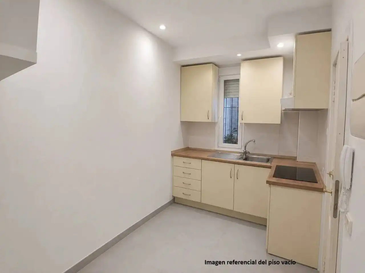 Cuina de Apartament en venda en Barcelona amb Aire condicionat, Parquet i Moblat