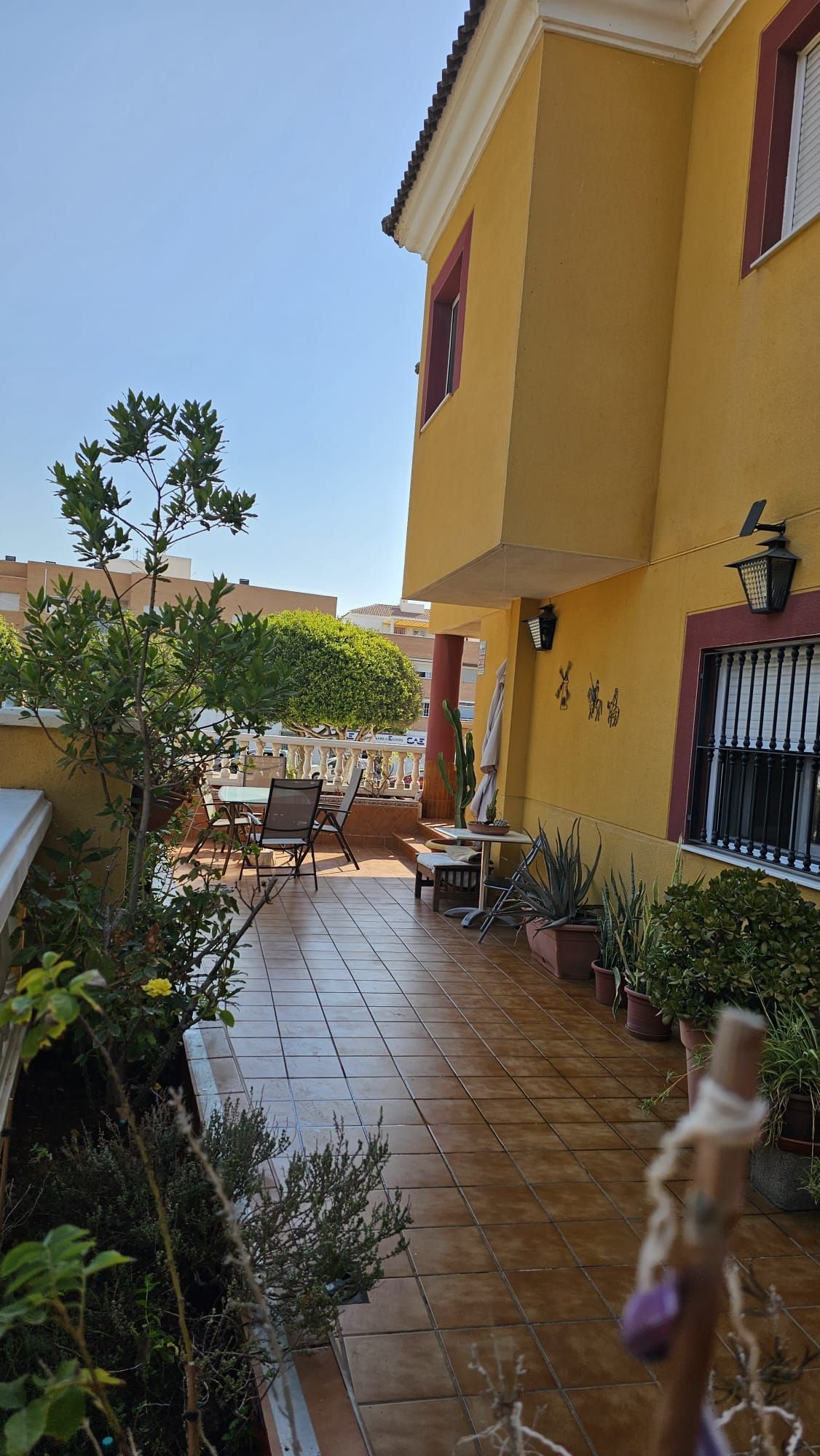 Terrassa de Casa adosada en venda en Roquetas de Mar amb Aire condicionat, Calefacció i Jardí privat