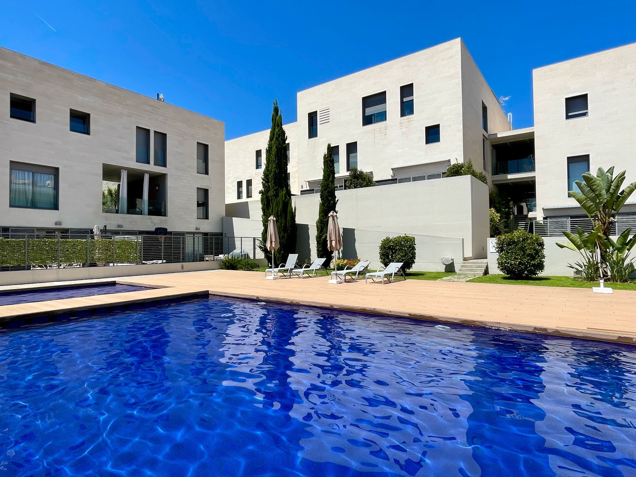 Piscina de Dúplex en venda en  Palma de Mallorca amb Aire condicionat i Piscina comunitària