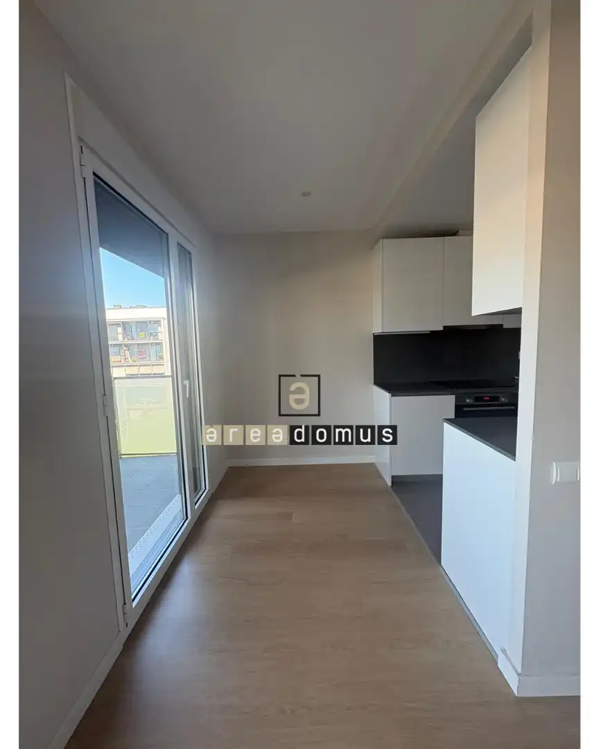 Terraza de Piso en venta en Sant Feliu de Llobregat con Calefacción, Jardín privado y Piscina