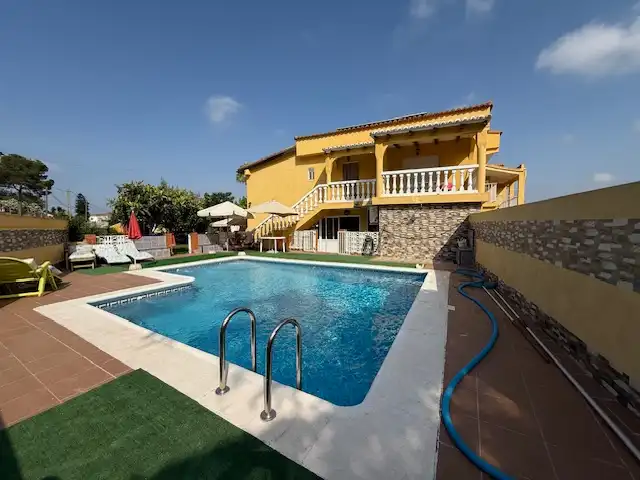 Piscina de Casa o chalet en venta en Alzira con Aire acondicionado, Jardín privado y Terraza