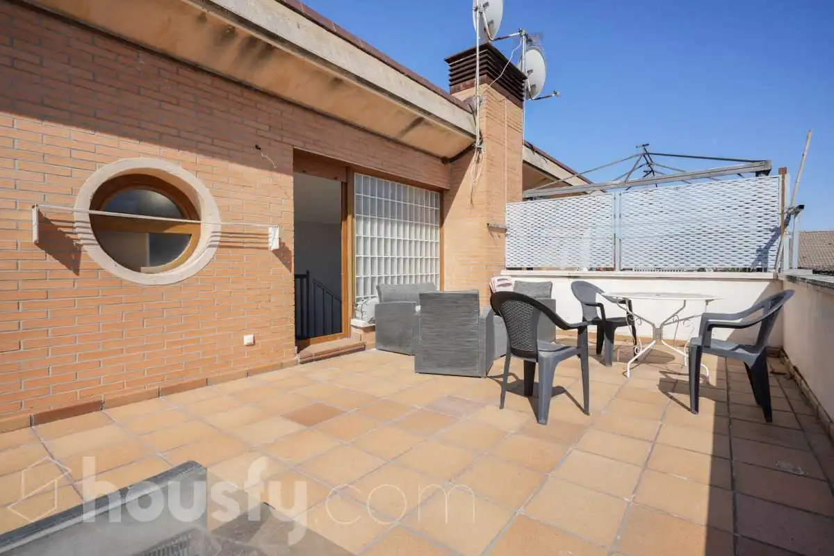 Terraza de Casa adosada en venta en Madrid con Aire acondicionado, Calefacción y Jardín privado