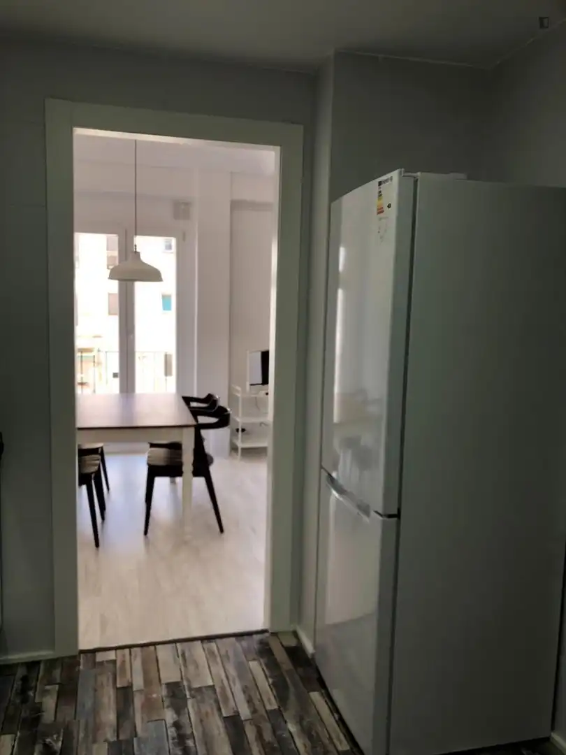 Küche von Wohnungen zur Miete in Valencia mit Möbliert, Ofen und Waschmaschine