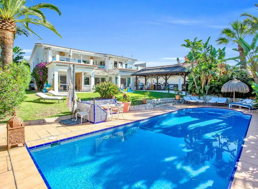 Piscina de Casa o xalet de lloguer en Marbella amb Aire condicionat, Jardí privat i Terrassa