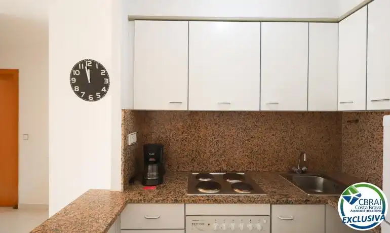 Kitchen of Apartments for sale in Llançà  with Air Conditioner, Heating and Terrace