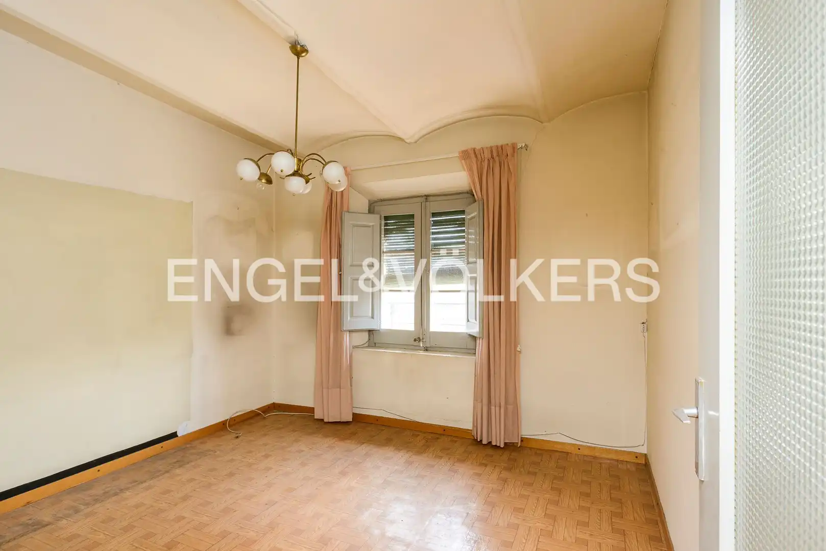Comedor de Casa o chalet en venta en Olot con Calefacción, Jardín privado y Terraza