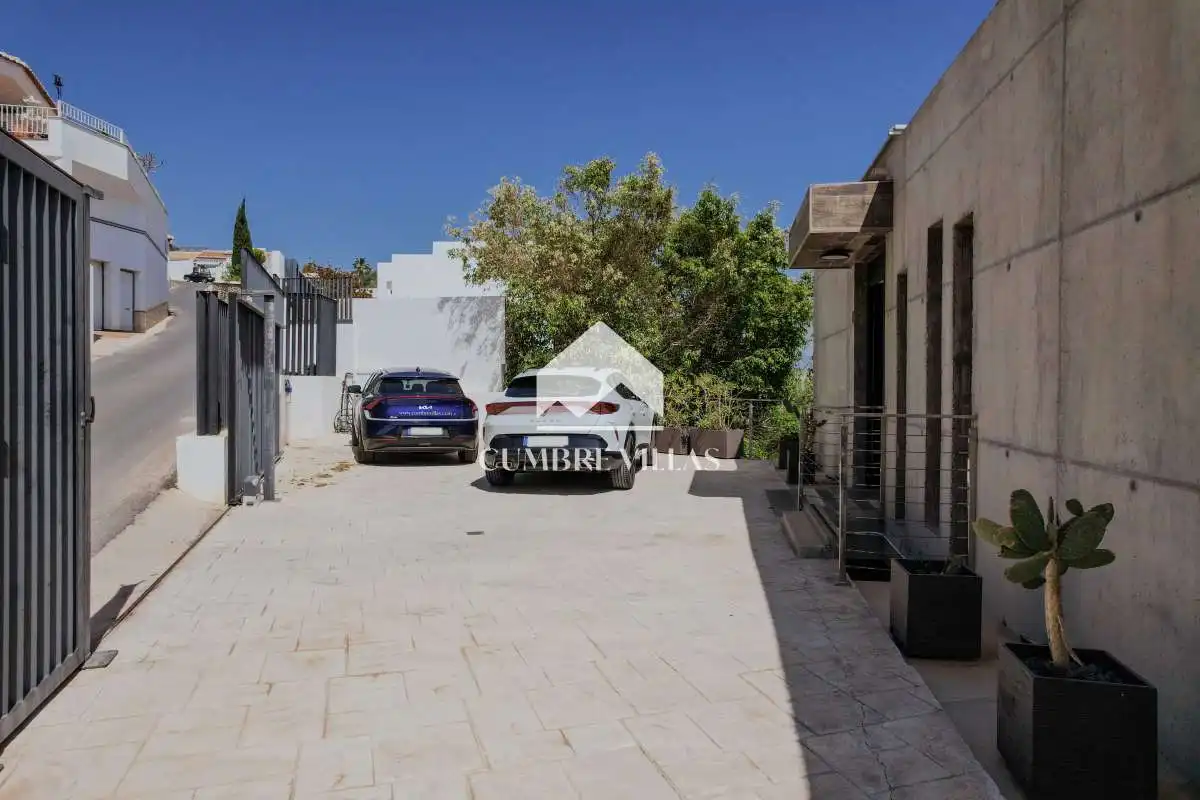 Exterior view of Houses for sale in Salobreña  with Private garden, Terrace and Storage room