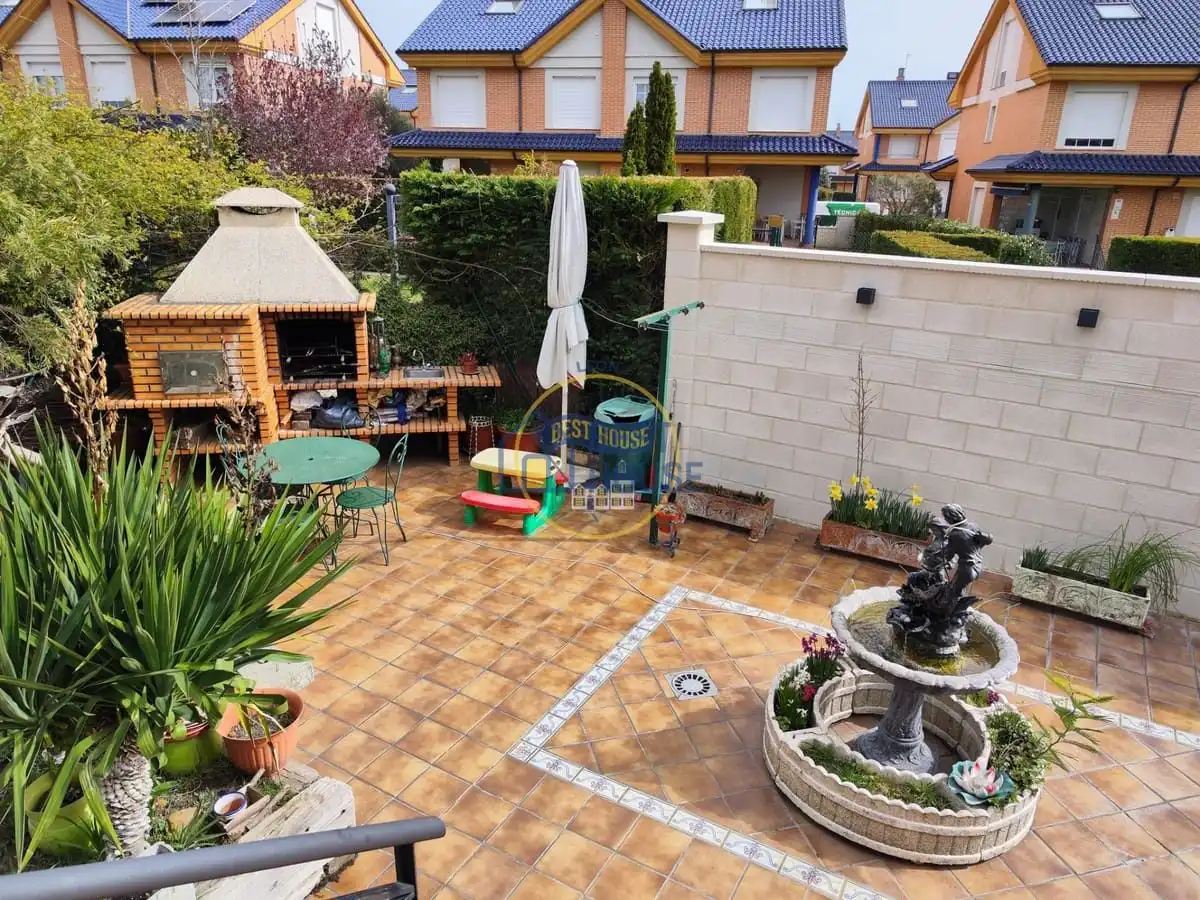 Casa pareada con piscina en venta en Villaquilambre, imagen 53
