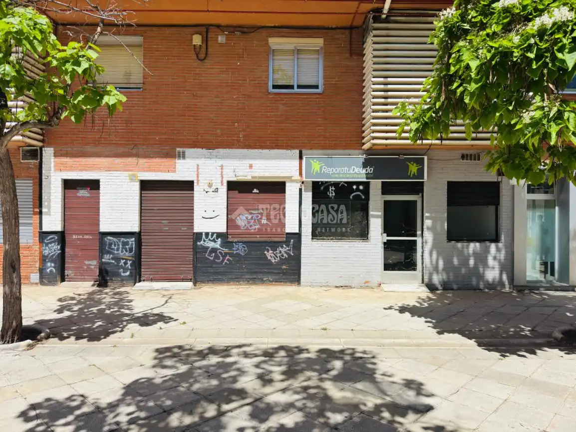Flat for sale in  Toledo Capital  with Air Conditioner