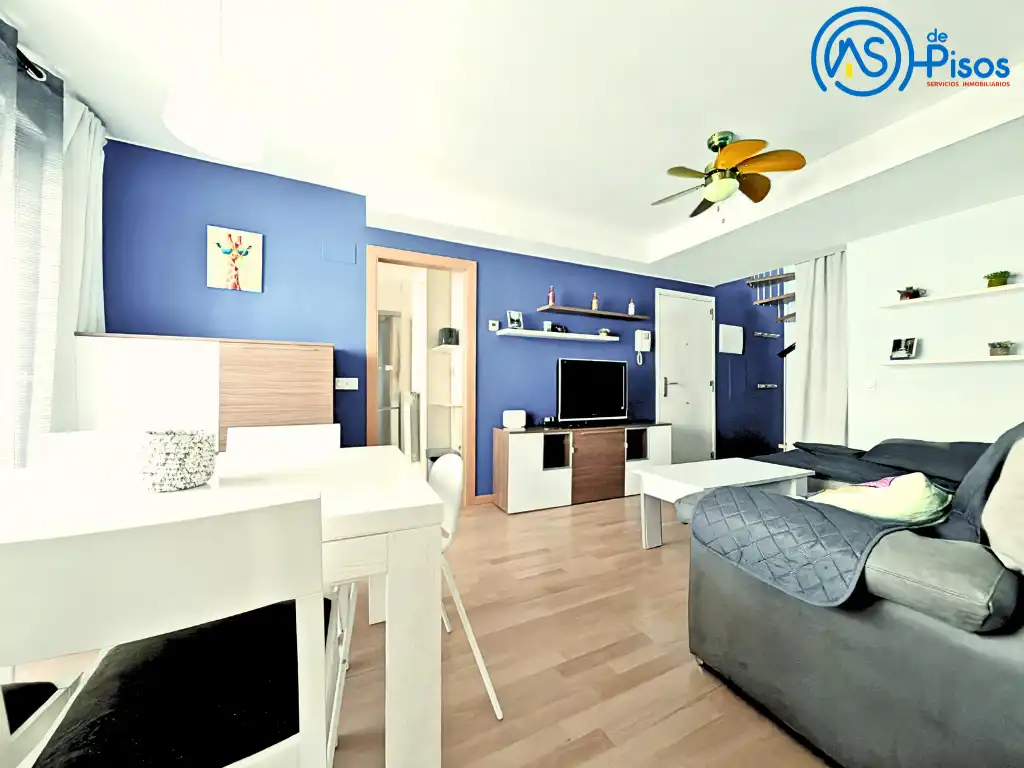 Sala de estar de Piso de alquiler en Cadrete con Calefacción, Jardín privado y Parquet