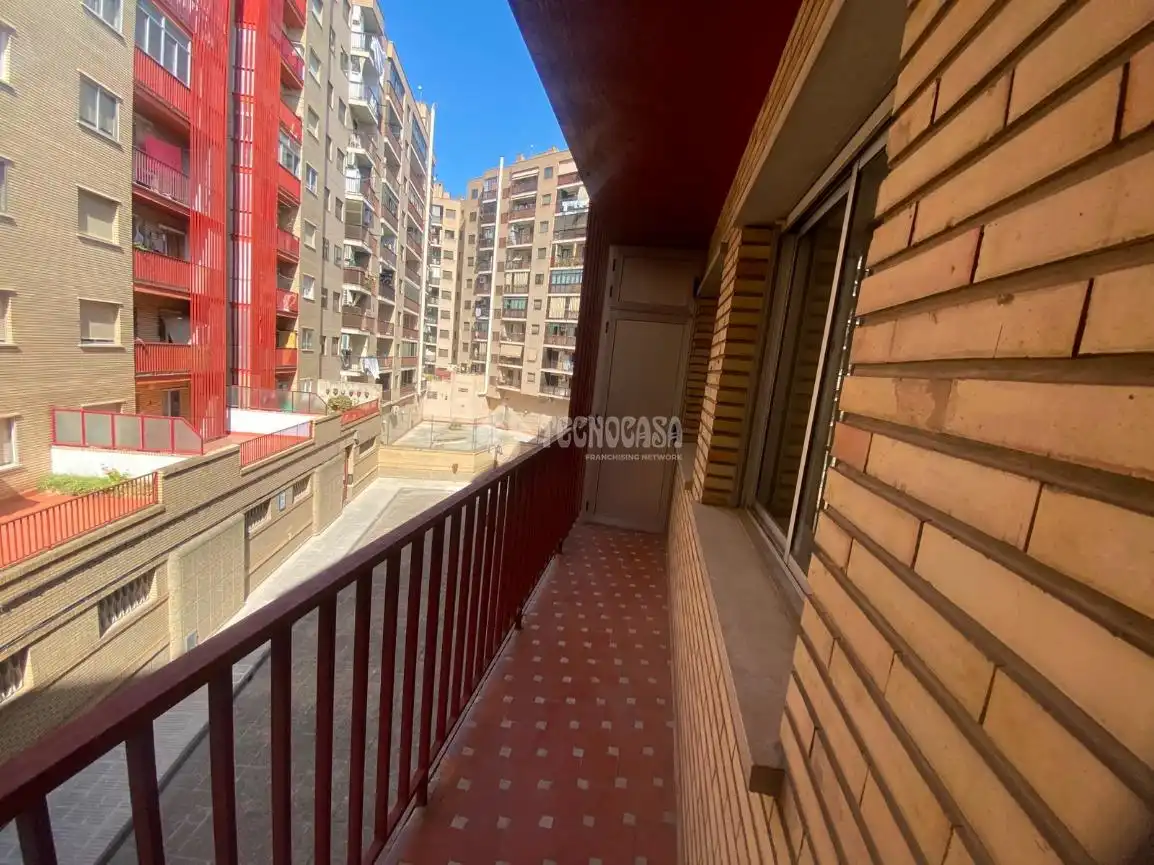 Terraza de Piso en venta en Zaragoza con Calefacción, Terraza y Balcón