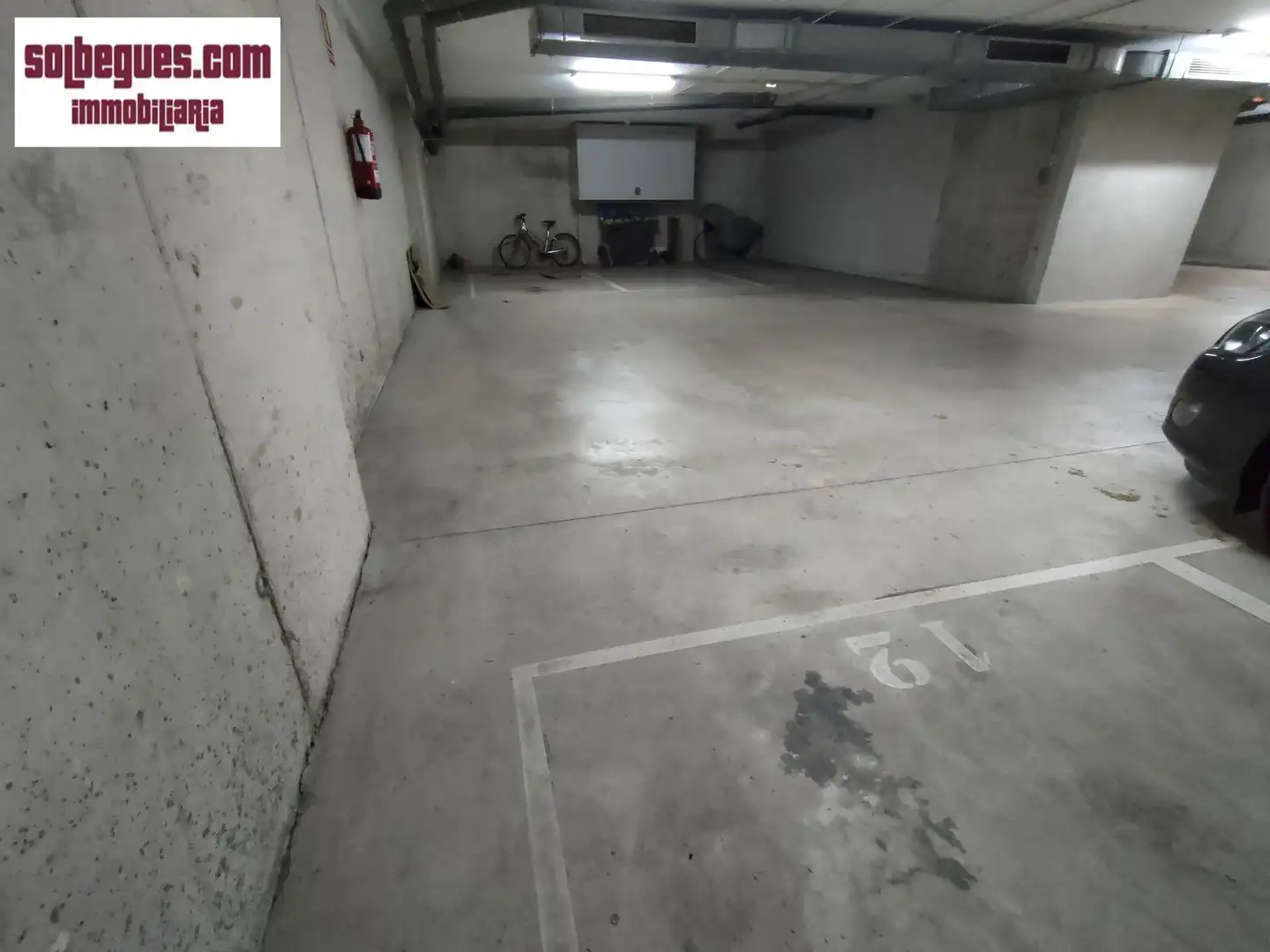 Parkplatz von Garage zum Verkauf in Begues