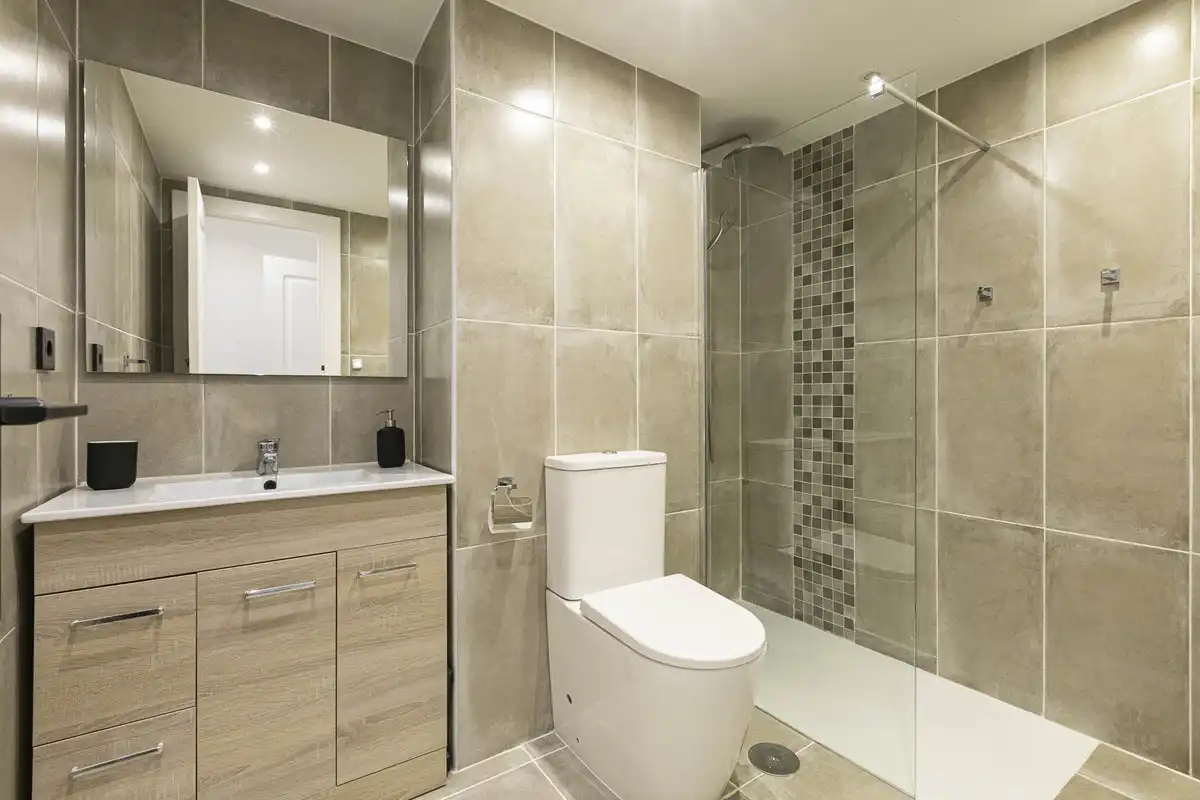 Bathroom of Apartments for sale in Marbella  with Air Conditioner, Heating and Terrace