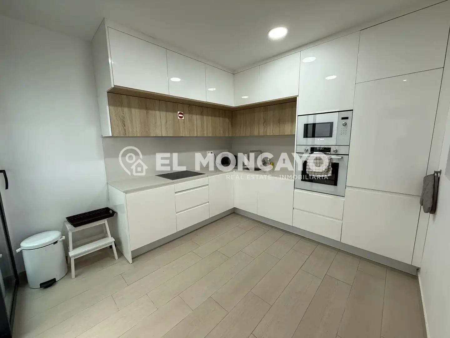 Cocina de Casa adosada en venta en Rojales con Aire acondicionado, Calefacción y Jardín privado