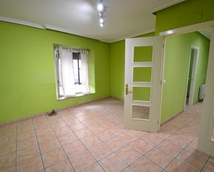 Flat for sale in Plasencia  with Air Conditioner, Oven and Washing machine