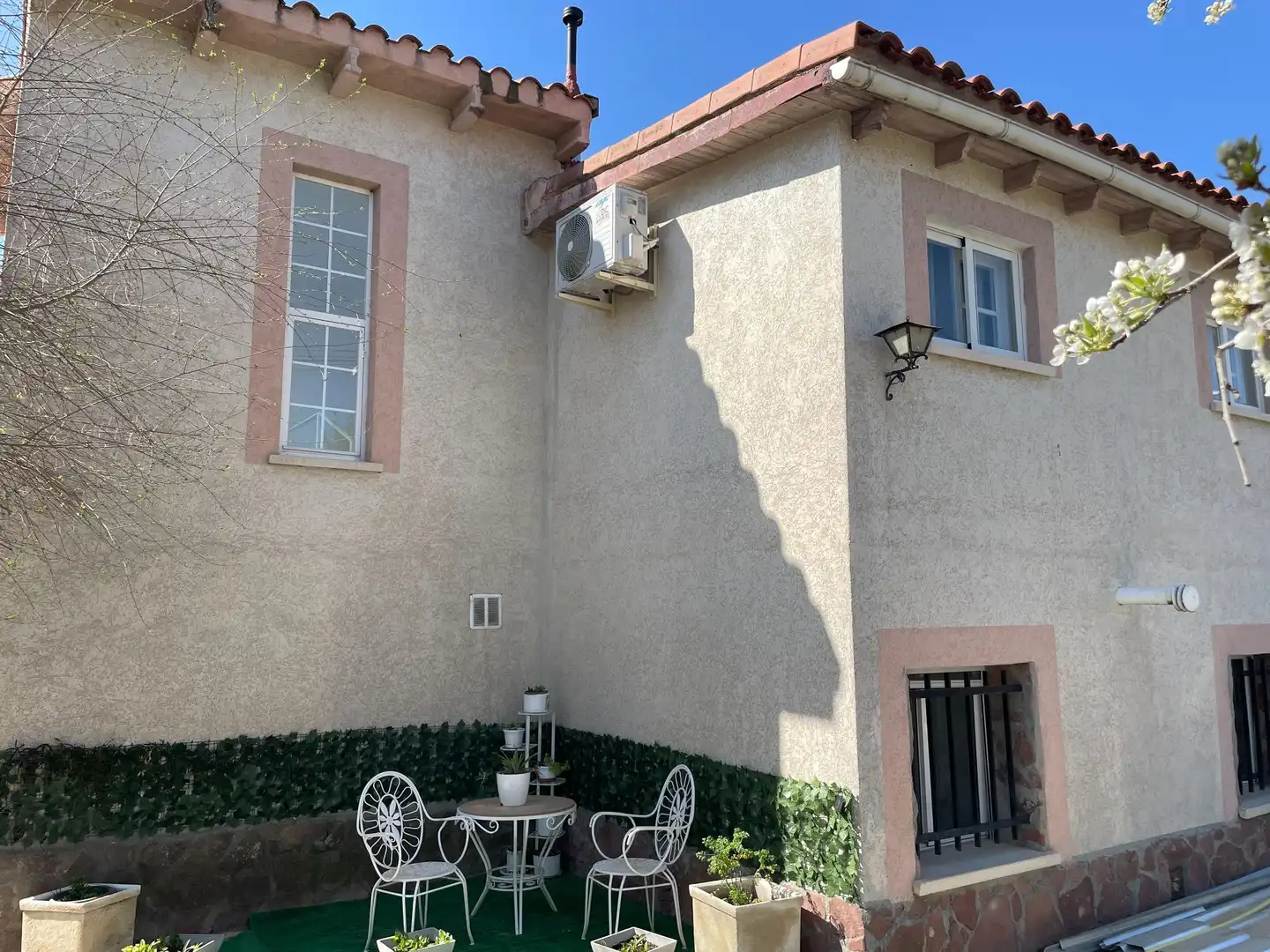Vista exterior de Casa o chalet en venta en Colmenar de Oreja con Aire acondicionado, Calefacción y Jardín privado