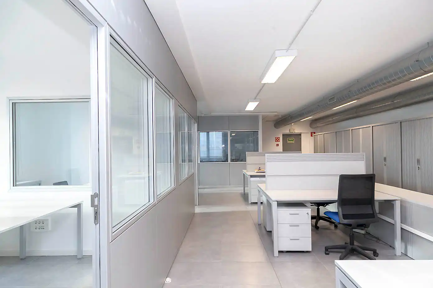 Nave industrial en venta en Molins de Rei con Alarma