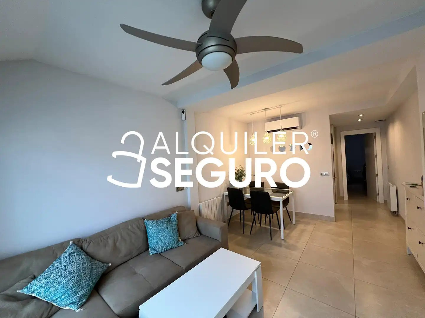 Sala d'estar de Àtic de lloguer en San Sebastián de los Reyes amb Aire condicionat, Calefacció i Terrassa