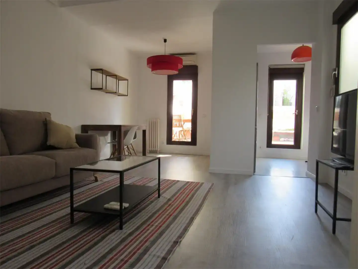 Sala d'estar de Àtic de lloguer en  Madrid Capital amb Aire condicionat