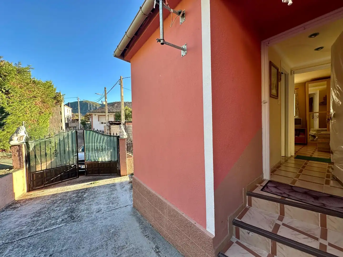 Außenansicht von Country house zum Verkauf in Carucedo mit Heizung, Privatgarten und Abstellraum