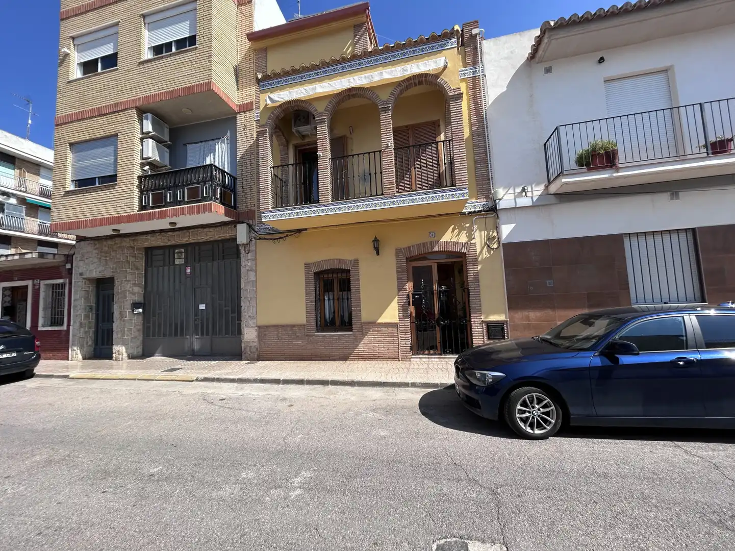 Vista exterior de Casa o chalet en venta en Rafelbuñol / Rafelbunyol con Aire acondicionado, Calefacción y Terraza