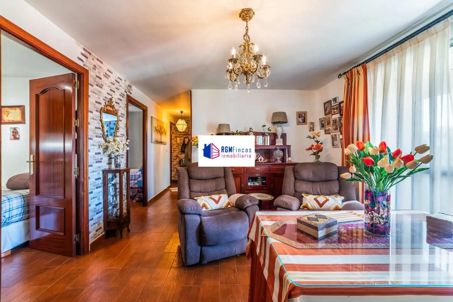 Living room of Flat for sale in Sevilla  with Air Conditioner, Heating and Terrace