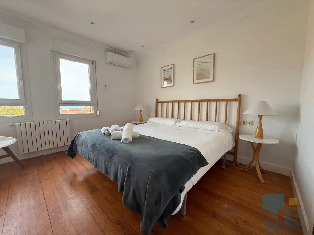 Dormitori de Casa o xalet en venda en Hondarribia