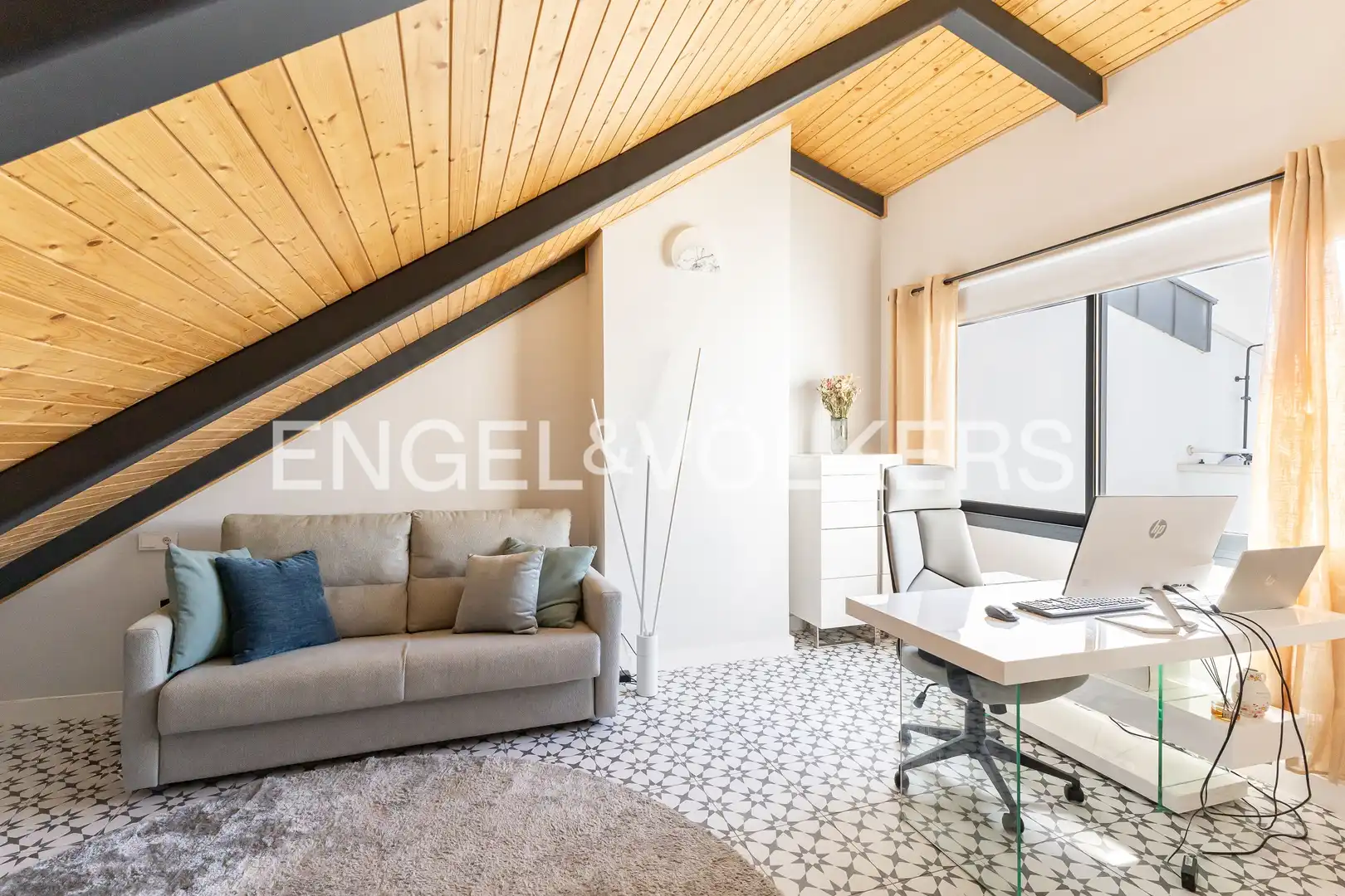 Sala d'estar de Casa adosada de lloguer en Madrid amb Aire condicionat, Calefacció i Terrassa