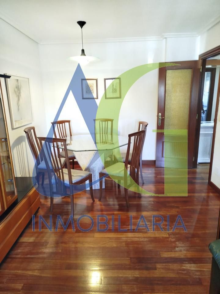 Menjador de Pis en venda en San Andrés del Rabanedo amb Calefacció, Parquet i Terrassa