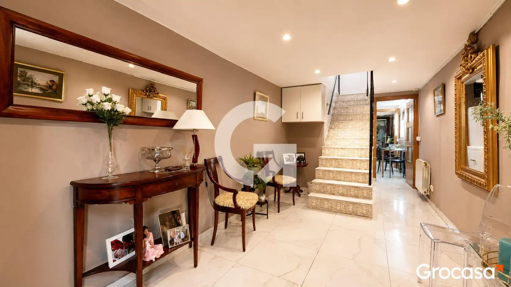 Flat for sale in Barcelona  with Air Conditioner and Heating