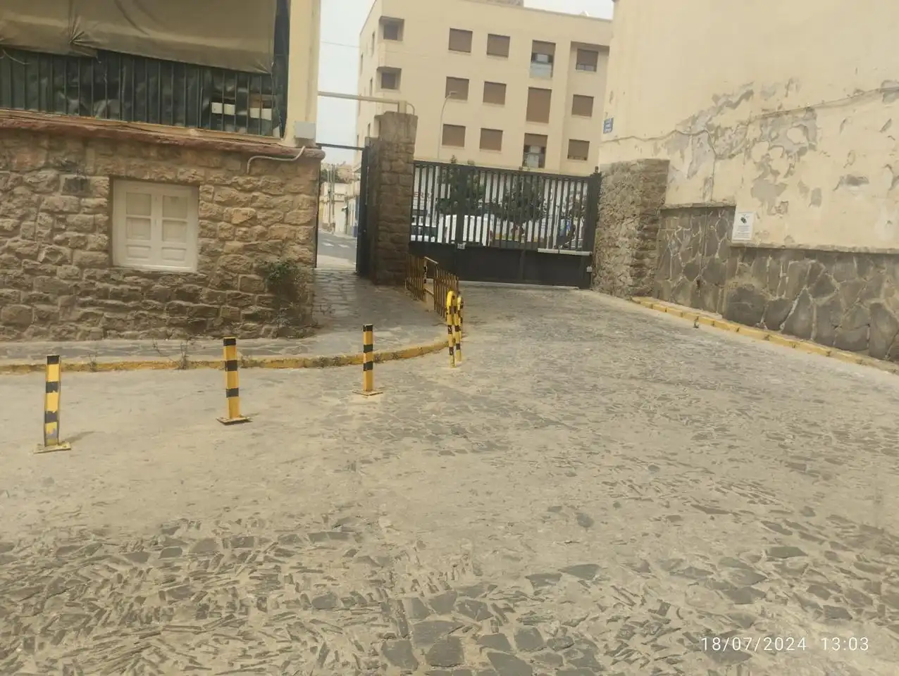 Vista exterior de Pis en venda en Melilla