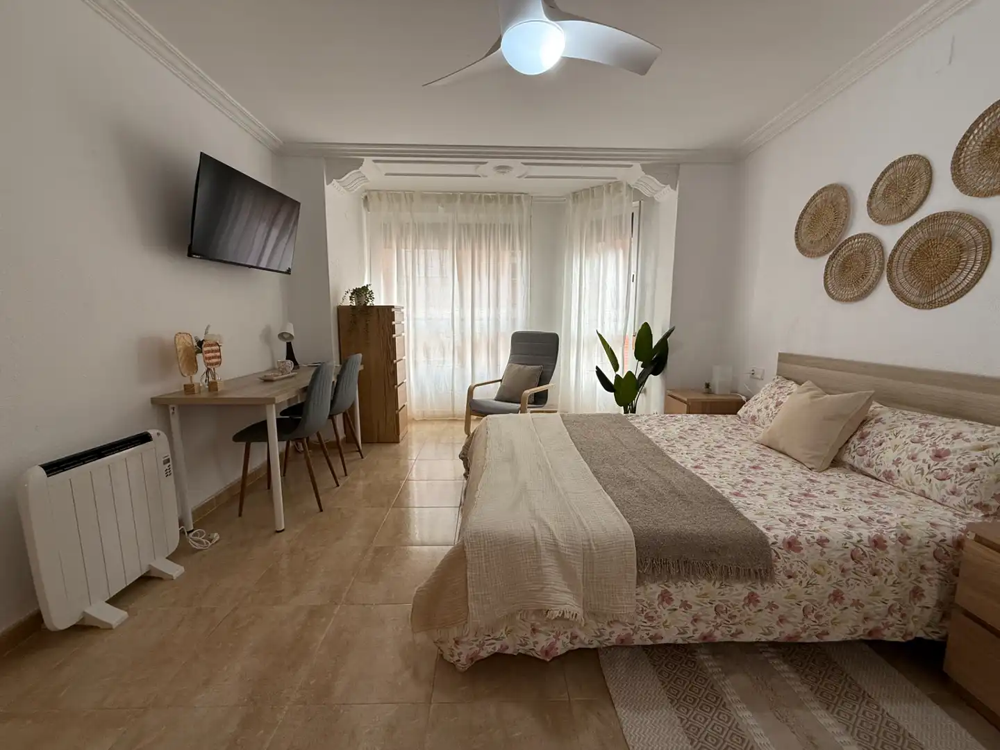 Habitación de Piso para compartir en Castellón de la Plana / Castelló de la Plana con Amueblado, Horno y Lavadora