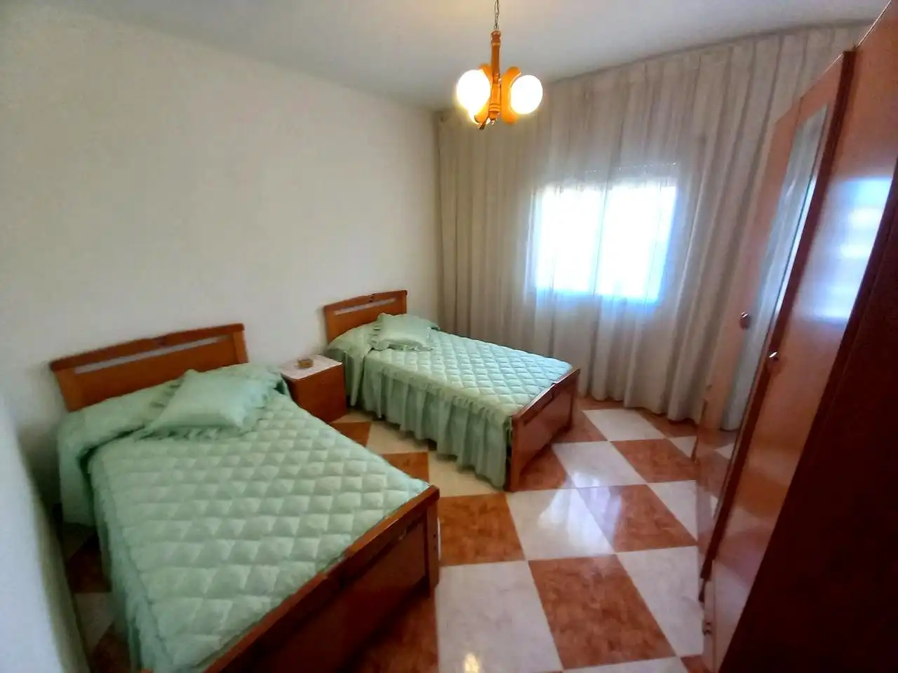 Habitación de Casa o chalet en venta en Codo con Jardín privado, Trastero y Balcón