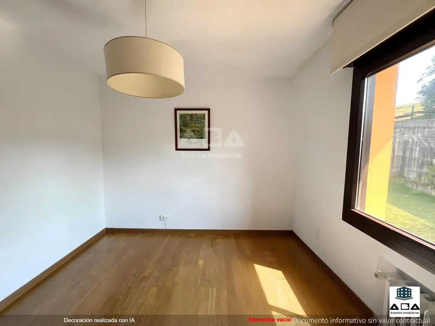 Dormitori de Casa o xalet en venda en Gijón  amb Calefacció, Jardí privat i Traster