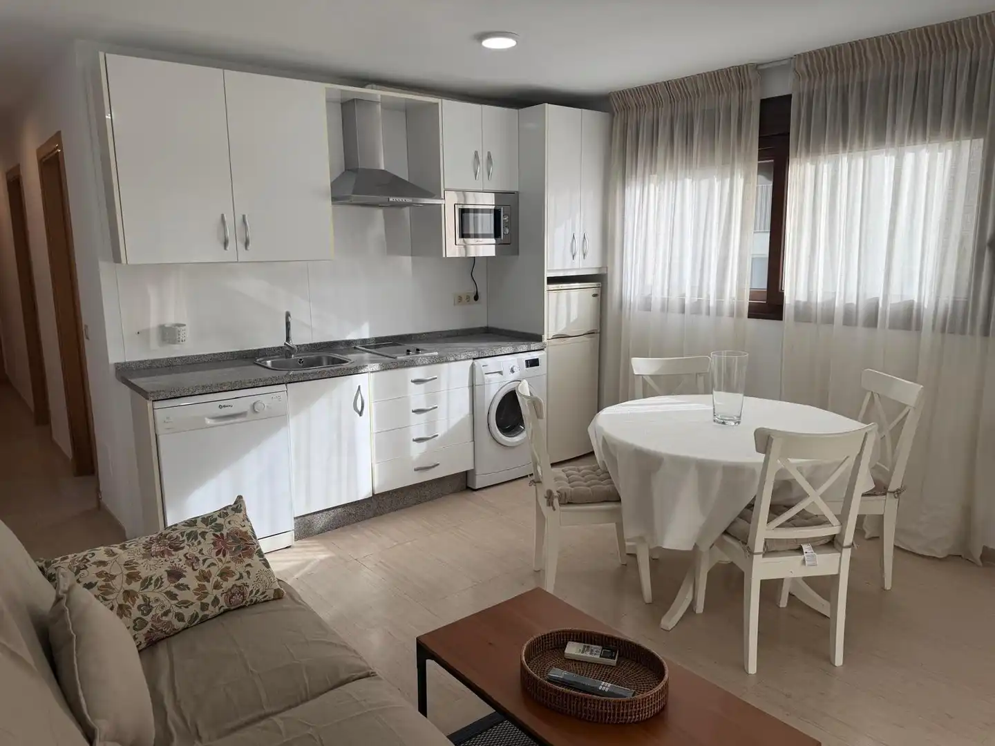 Cocina de Apartamento de alquiler en Fuengirola con Aire acondicionado, Calefacción y Terraza