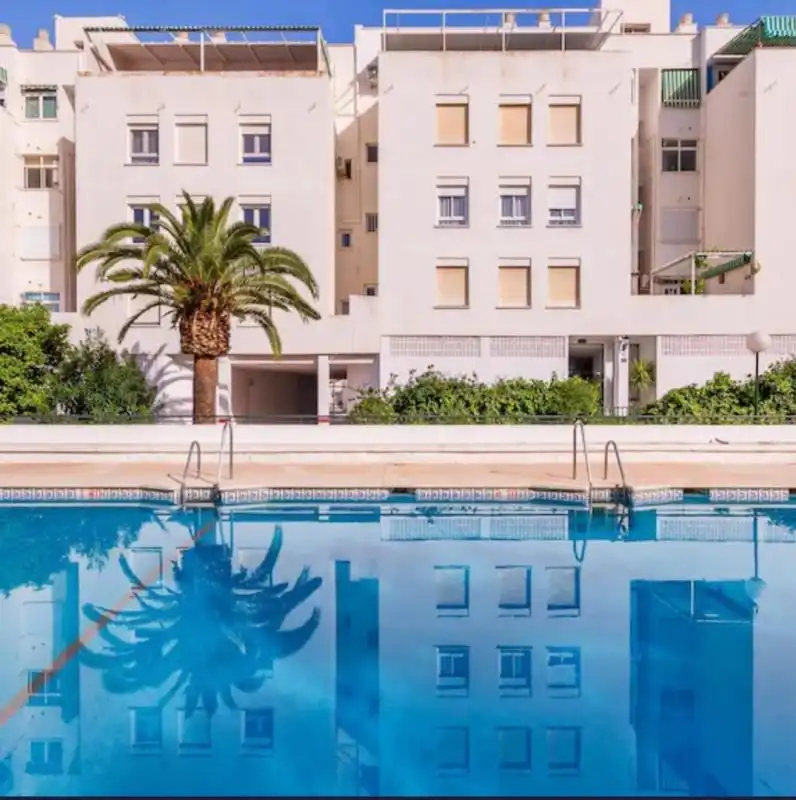 Schwimmbecken von Erdgeschoss zum Verkauf in Torremolinos mit Heizung