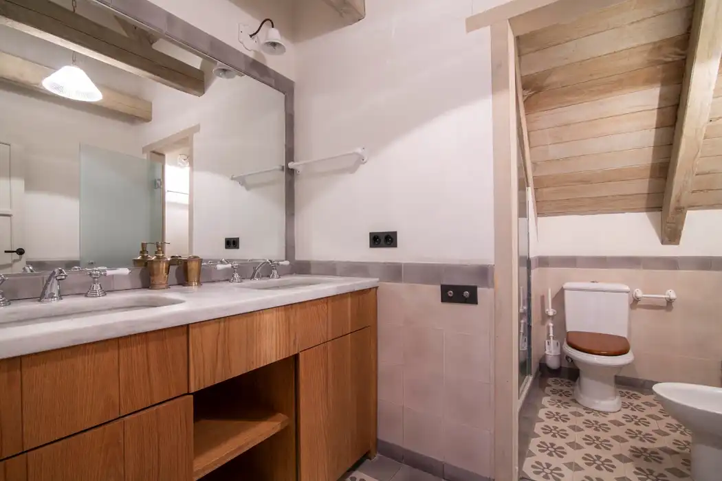 Bany de Casa o xalet en venda en Naut Aran amb Calefacció, Jardí privat i Parquet