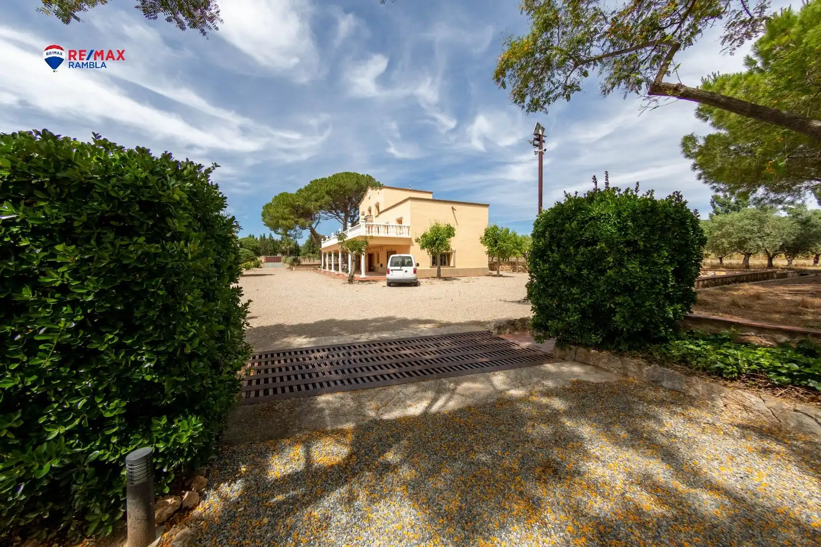 Exterior view of Houses for sale in Valls
