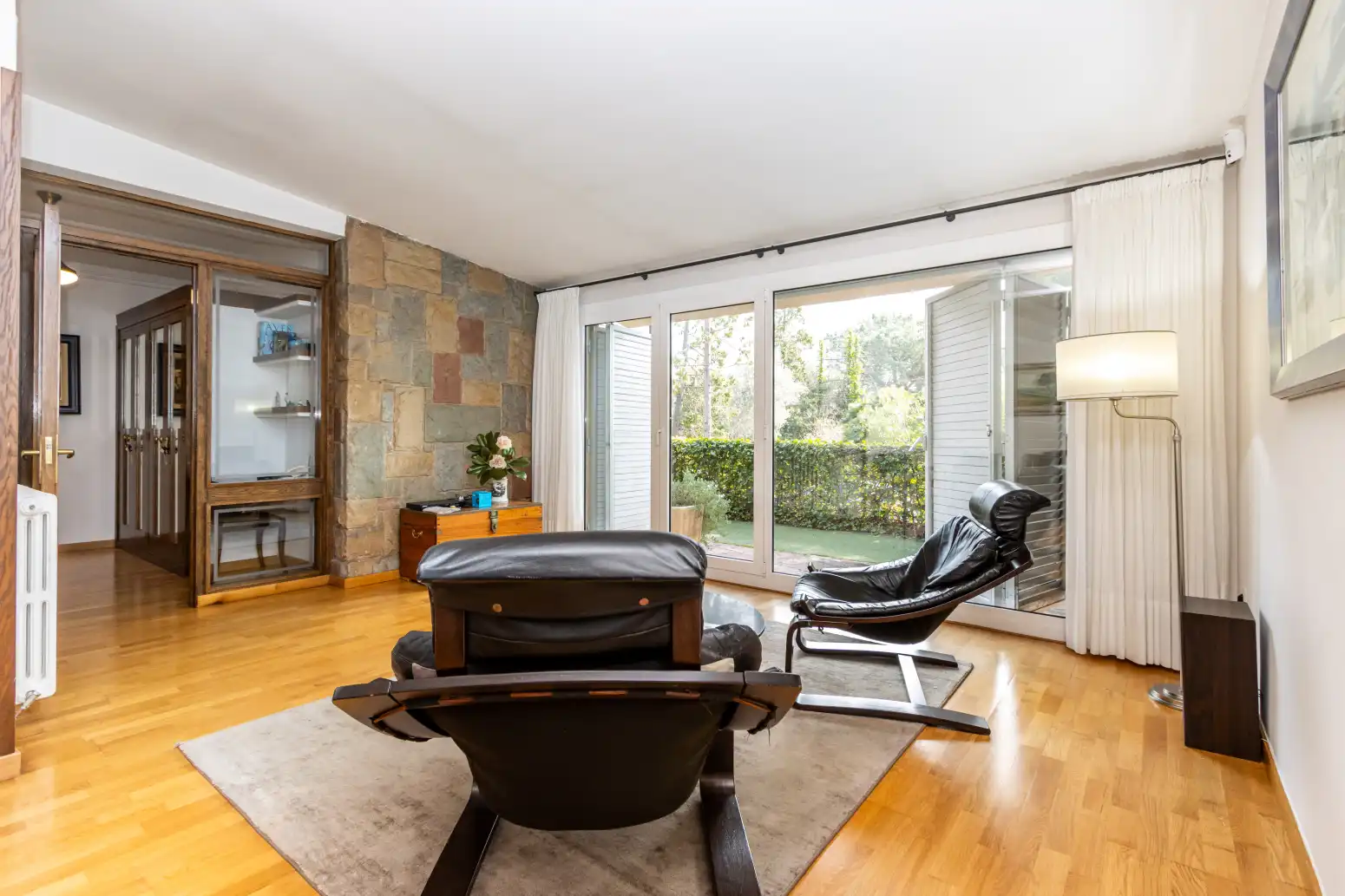 Sala de estar de Casa o chalet en venta en Matadepera con Calefacción, Jardín privado y Parquet