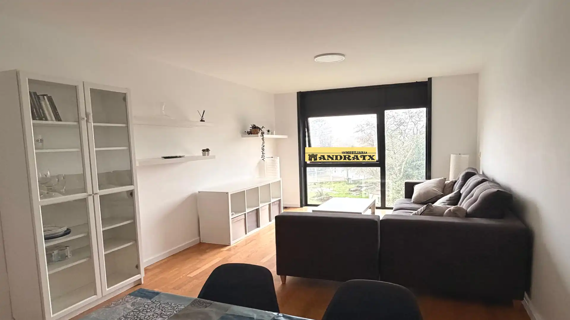 Wohnzimmer von Wohnung zur Miete in Ares mit Heizung, Privatgarten und Schwimmbad