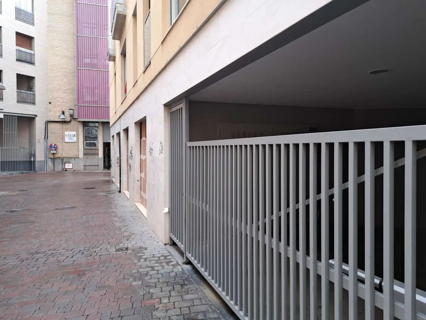 Vista exterior de Garaje en venta en Zaragoza