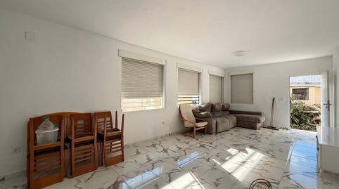 Foto 3 de Casa adosada en venta en Calle Juan Valera, Zona Carrefour - Urbanizaciones, Torrevieja