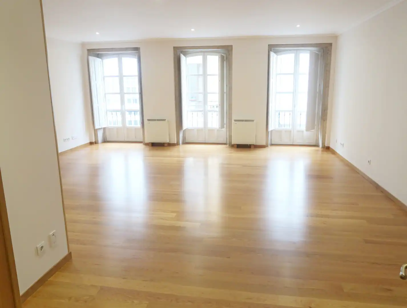 Living room of Flat for rent in A Coruña Capital   with Heating, Parquet flooring and Storage room