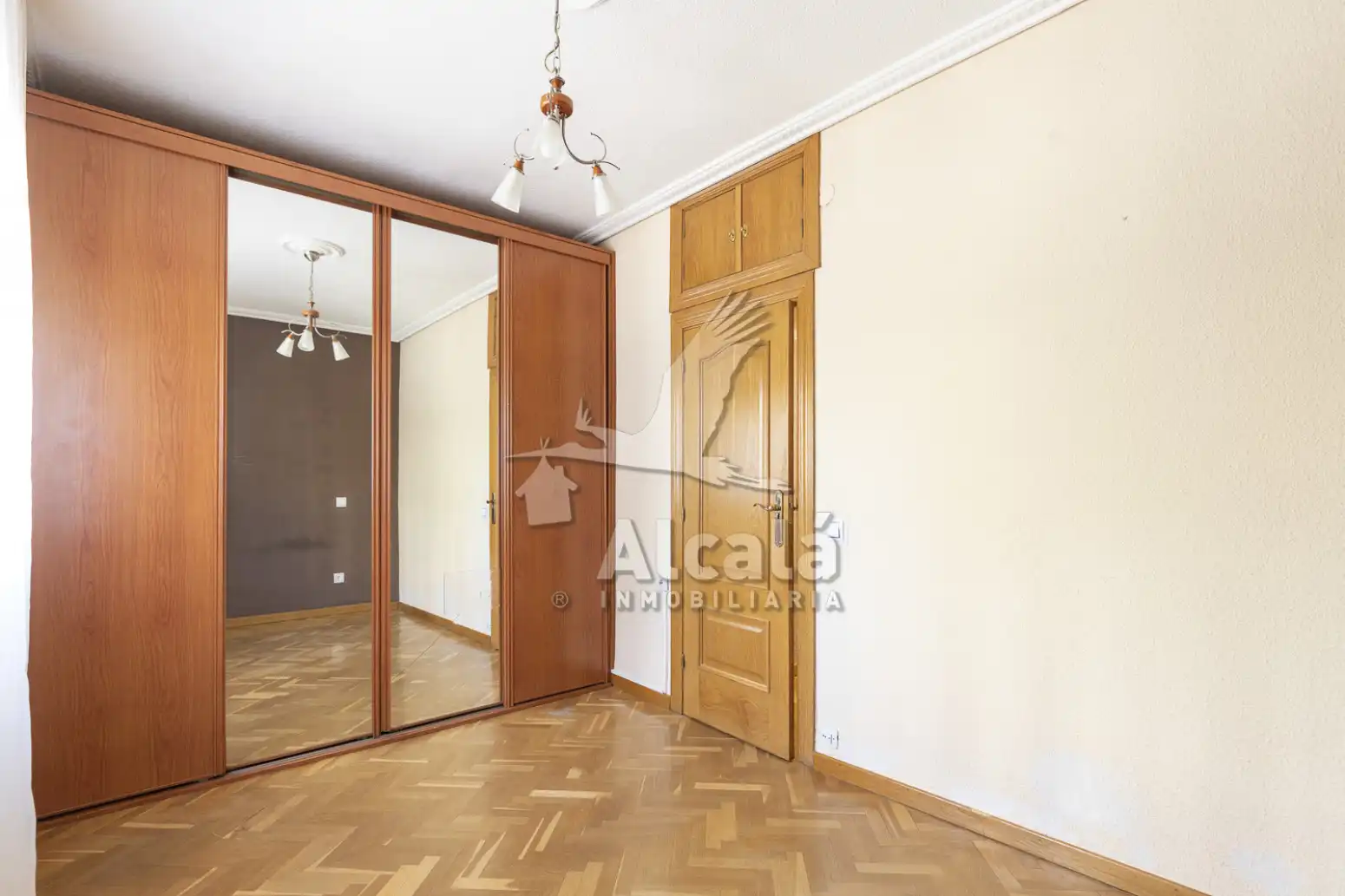 Habitación de Piso en venta en Alcalá de Henares con Aire acondicionado, Calefacción y Parquet