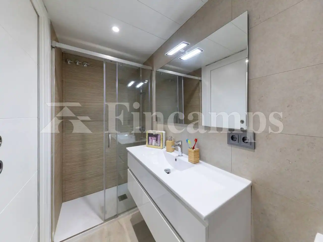 Bathroom of Detached homes for sale in Sabadell  with Air Conditioner, Heating and Private garden