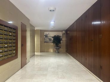 Pis amb balcó en venda a OLIMPIA AROZENA TORRES 45