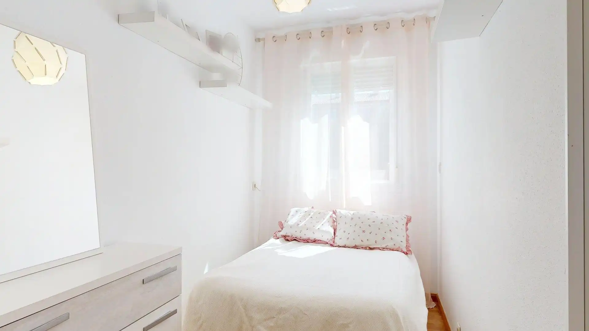 Flat for sale in Calle de Altair, 11, Valdefierro