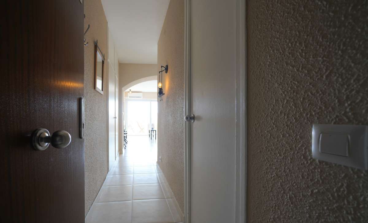 Flat for sale in Roses  with Community pool