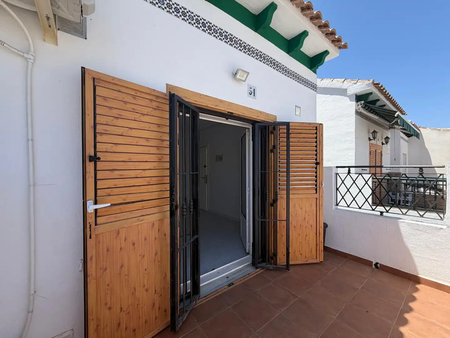 Exterior view of Flat for sale in Torrevieja  with Air Conditioner, Terrace and Community pool