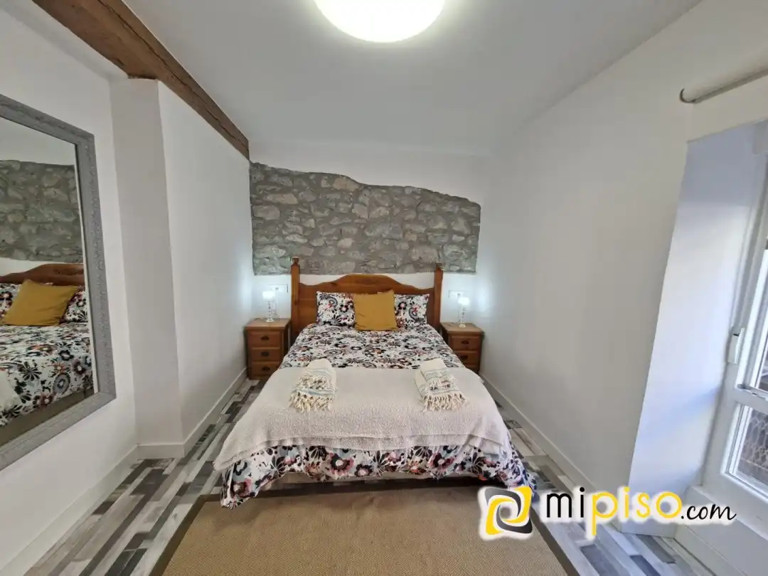 Habitación de Piso de alquiler en Santoña con Amueblado